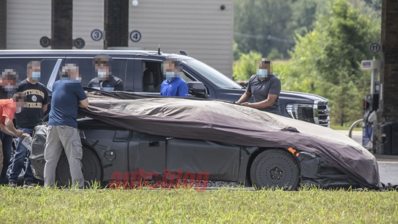 New spy photos show Corvette prototypes, possibly hybrid, testing alongside Acura NSX