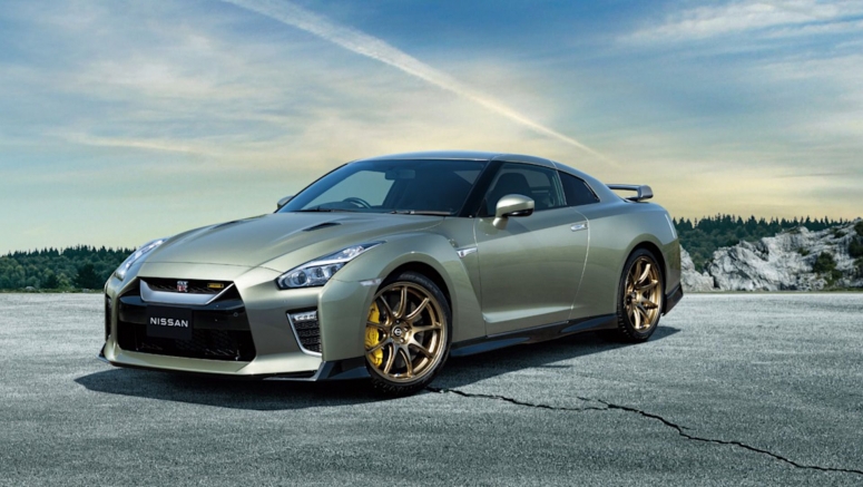 Nissan GT-R T-spec comes with a Godzilla green interior