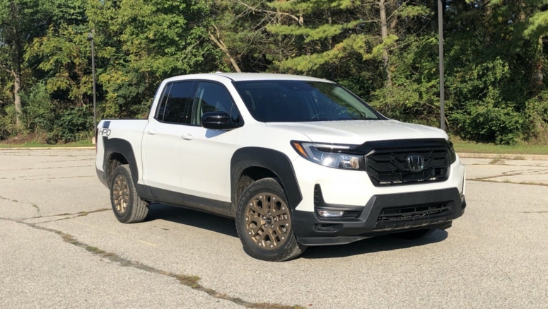 2021 Honda Ridgeline Driveway Test | Is the HPD Package worth it?