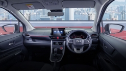 Toyota Avanza, Veloz And Daihtasu Xenia MPV Siblings Unveiled In Indonesia