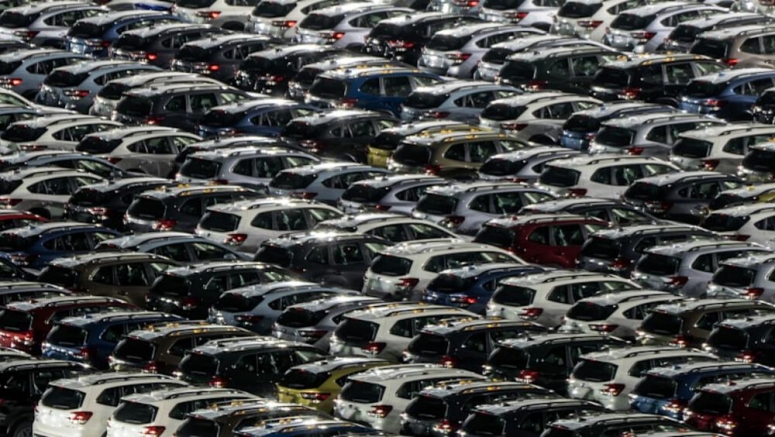 Japan's car production comes roaring back, jumps 43%