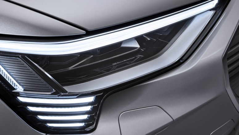 U.S. Finally Allowing Adaptive Headlights, Eight Years After Toyota's Petition