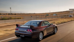 This Midnight Purple R33 Nissan Skyline GT-R With Under 1,000 Miles Is A Rolling Time Capsule From 1995