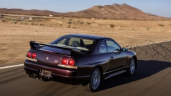 This Midnight Purple R33 Nissan Skyline GT-R With Under 1,000 Miles Is A Rolling Time Capsule From 1995