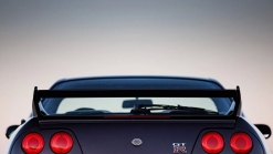 This Midnight Purple R33 Nissan Skyline GT-R With Under 1,000 Miles Is A Rolling Time Capsule From 1995