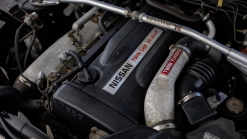 This Midnight Purple R33 Nissan Skyline GT-R With Under 1,000 Miles Is A Rolling Time Capsule From 1995