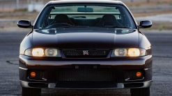 This Midnight Purple R33 Nissan Skyline GT-R With Under 1,000 Miles Is A Rolling Time Capsule From 1995