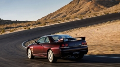 This Midnight Purple R33 Nissan Skyline GT-R With Under 1,000 Miles Is A Rolling Time Capsule From 1995