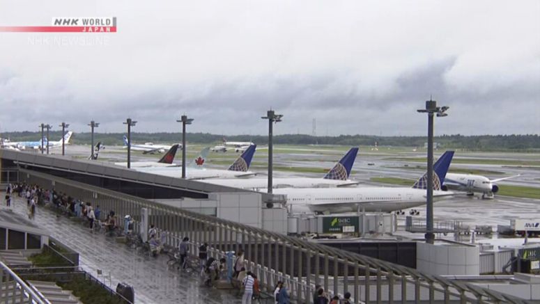 Govt. approves new runway at Narita airport