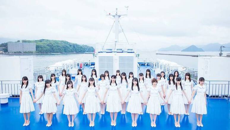 STU48 dance on the beach at sunset in PV for 'Mubo na Yume wa Sameru Koto ga nai'