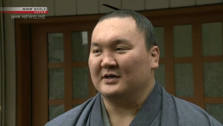 Yokozuna Hakuho's knee injuries raising concerns