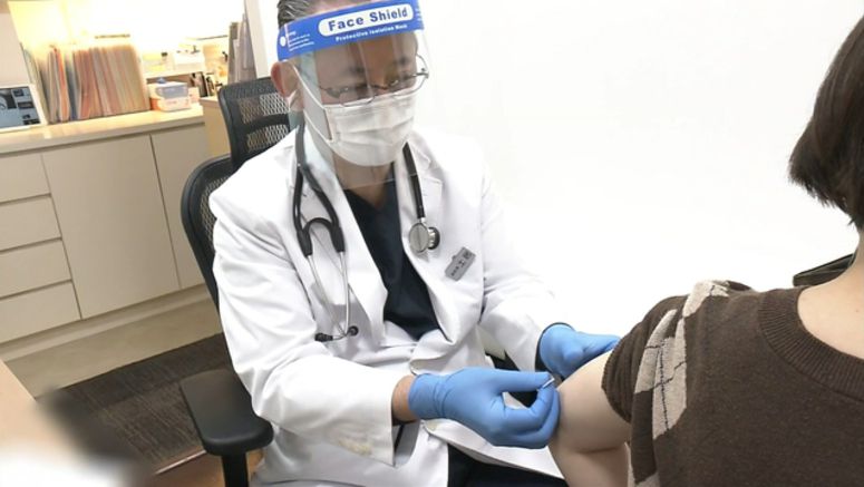 Hospitals face shortage of medical gloves