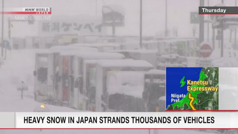 Heavy snow in Japan strands thousands vehicles