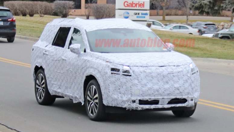 2021 Nissan Pathfinder three-row crossover spied for the first time