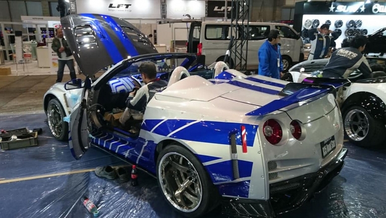 NATS R35 Roadster Or How You Turn A Nissan 350Z Into A GT - R Convertible NATS R35 Roadster Or How You Turn A Nissan 350Z Into A GT-R Convertible