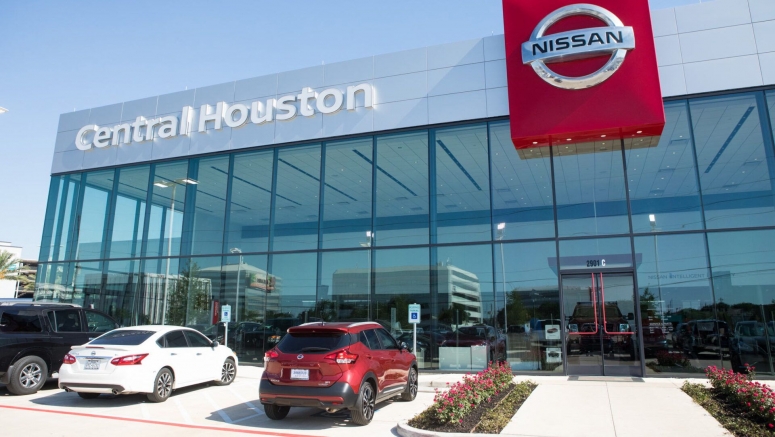 Texans Can Now Switch From The LEAF To The GT-R With Nissan's New Subscription Service