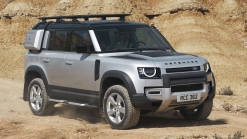 Land Rover Defender reportedly will spawn smaller, bigger models