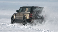 Land Rover Defender reportedly will spawn smaller, bigger models