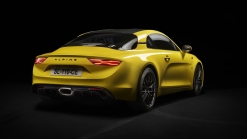 Alpine A110 Légende GT and Color Edition: Two ends of the sports car spectrum