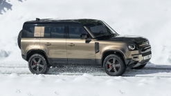 Land Rover Defender reportedly will spawn smaller, bigger models