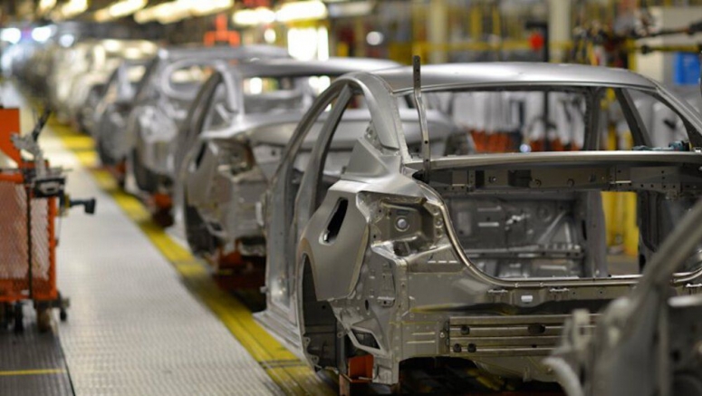 Nissan to layoff 10,000 U.S. workers, Honda places thousands on leave Nissan to layoff 10,000 U.S. workers, Honda places thousands on leave