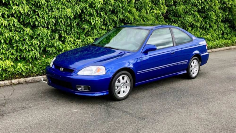 2000 Honda Civic Si for auction on Bring a Trailer