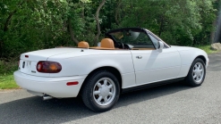 Hurry Up And Bid On This 15k Mile 1993 Mazda MX-5 Miata