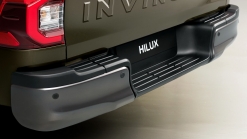 2021 Toyota Hilux Arrives In The UK To Show Other Pickup Trucks How It's Done