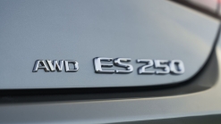 2021 Lexus ES 250 AWD debuts alongside special edition model