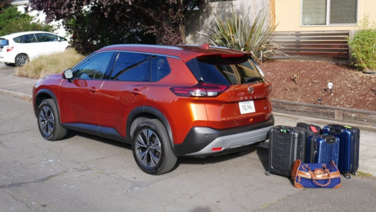 2021 Nissan Rogue Luggage Test | How much fits in the cargo area? 2021 Nissan Rogue Luggage Test | How much fits in the cargo area?