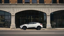 2021 Toyota C-HR gets Top Safety Pick award from IIHS