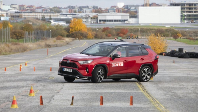 Toyota RAV4 Prime fails the moose test in Sweden