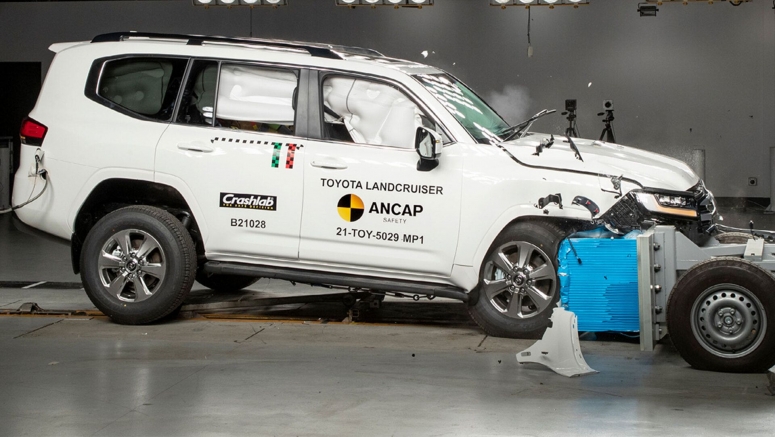 Watch The 2022 Toyota Land Cruiser 300 Crash Tests Its Way To 5-Star Safety Rating In Australasia